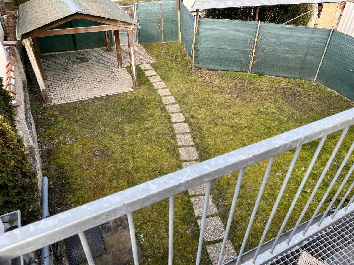 Rabbit Apartman Mosonmagyaróvár Eksteriør billede