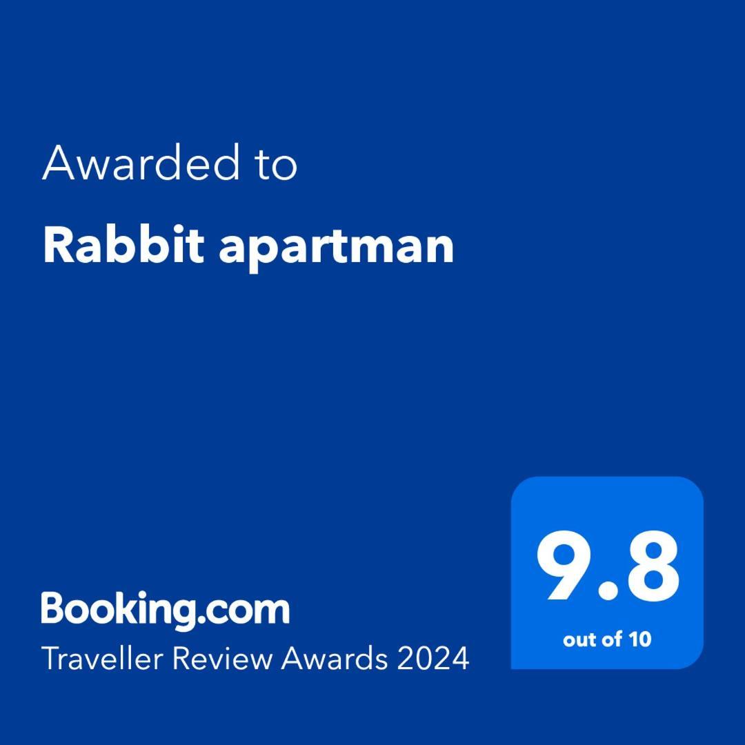 Rabbit Apartman Mosonmagyaróvár Eksteriør billede